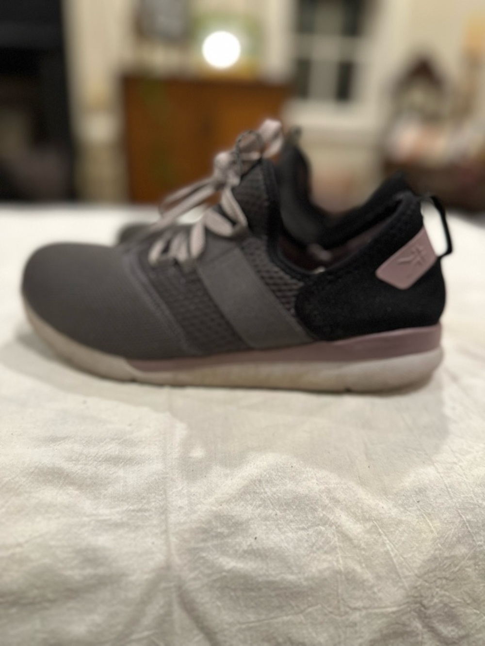 KURU Athletic Shoe in Charcoal and Mauve Size 8